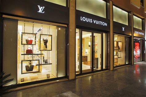 louis vuitton palermo italy.